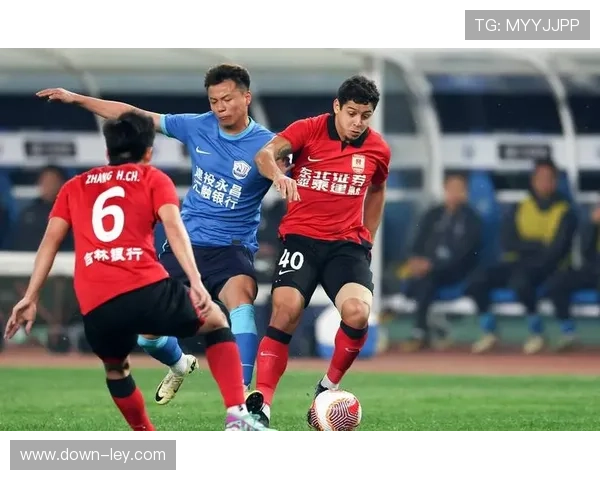 长春亚泰重返主场 长春体育场氛围激情四溢