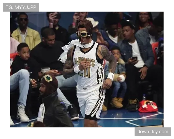 老鹰新秀上演精彩扣篮，主场观众起立欢呼