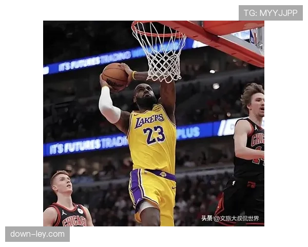 詹姆斯罚球绝杀后凝视技术台，太阳主场陷入沉寂