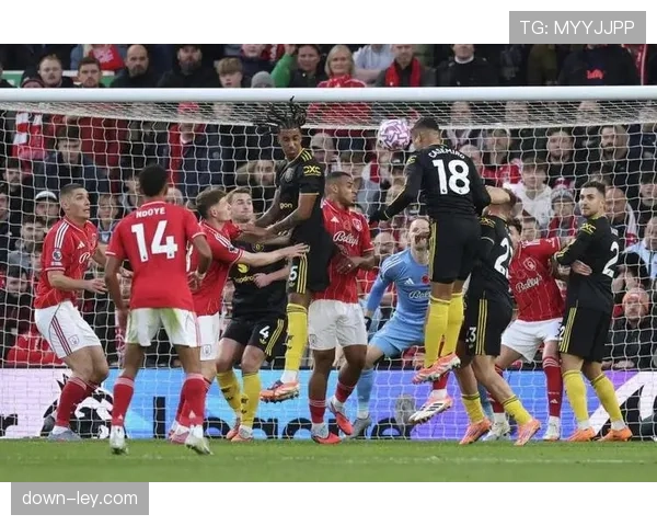 诺丁汉森林0-0曼联,主队防守坚韧,曼联客场进攻再度哑火 诺丁汉森林0-0曼联,主队防守坚韧,曼联客场进攻再度哑火