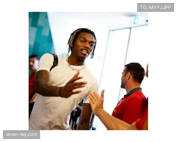 从断腿重伤到回归进球:葡萄牙前锋拉斐尔·莱奥的800天 从断腿重伤到回归进球:葡萄牙前锋拉斐尔·莱奥的800天